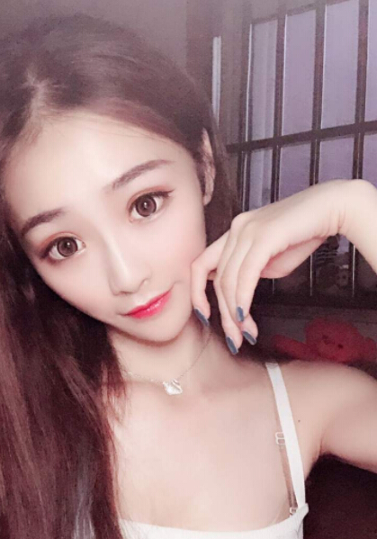 逆袭短剧《便当分你一半》封面图